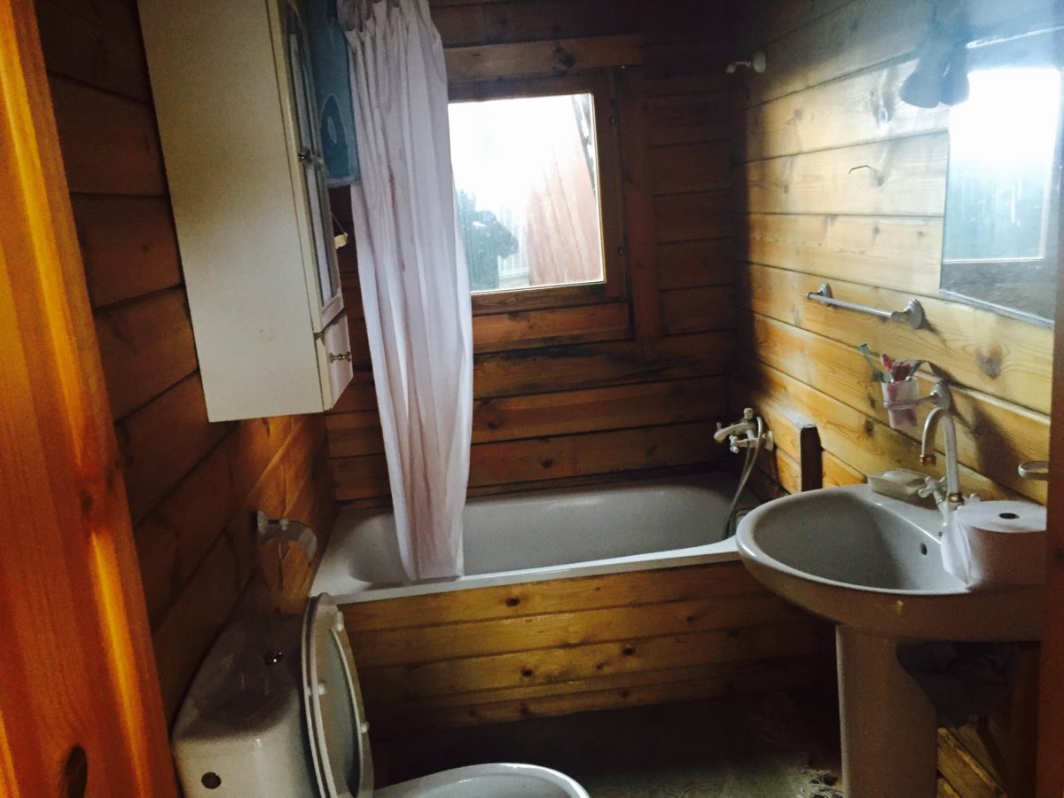 baño casa madera